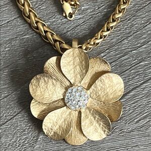 Premier Designs Gold Floral Necklace brooch Pendant